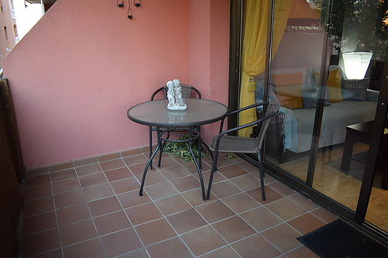 Flat near the beach and the centre, gardens in the residence for 2/4 persons for rent Empuriabrava