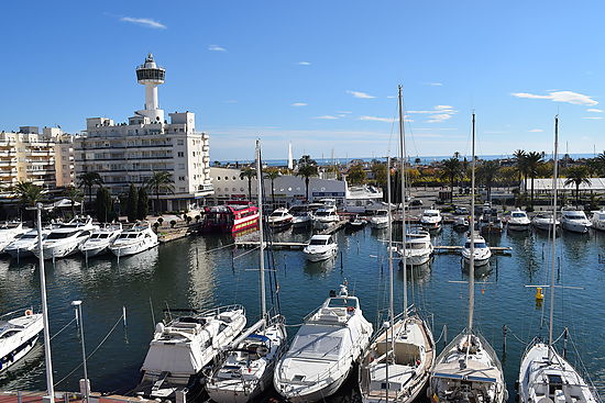 Empuriabrava, à louer, studio pour 2 personnes avec vue marina et mer