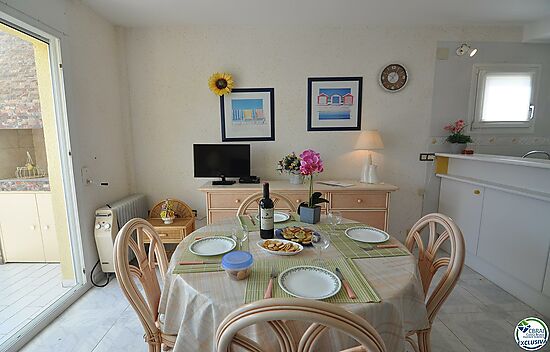 Charming apartment 150 meters from the beach in Santa Margarita, Roses.