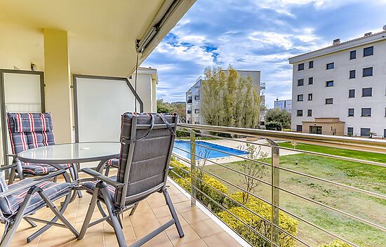 Apartment with Terrace at 200m. from sea