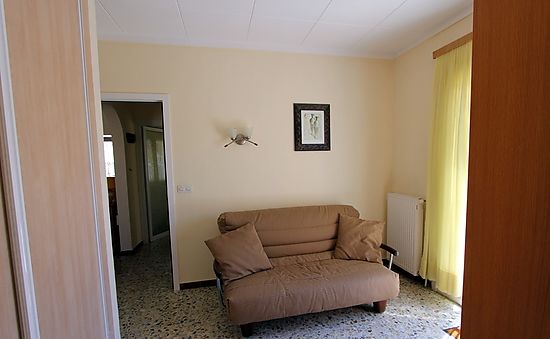 Empuriabrava, en alquiler, casa con piscina y amarre privado