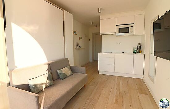 Completely renovated studio a few steps from the beach of Empuriabrava