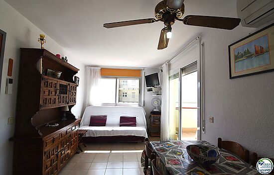 Flat - Apartment for sale in Roses, with 40 m2, 1 rooms, 1 bathroom with shower, lift, furniture and