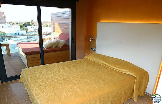 charming apartment, located just 1500 meters from the beautiful beach of Santa Margarita