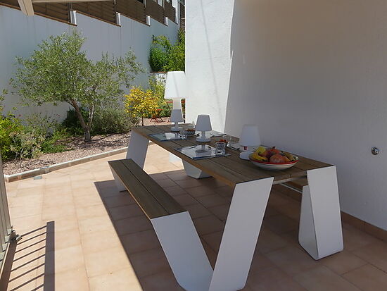 Roses, en location, maison avec piscine privée, vue mer et proche plage