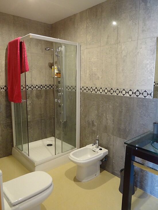 Roses, en location, maison avec piscine privée, vue mer et proche plage