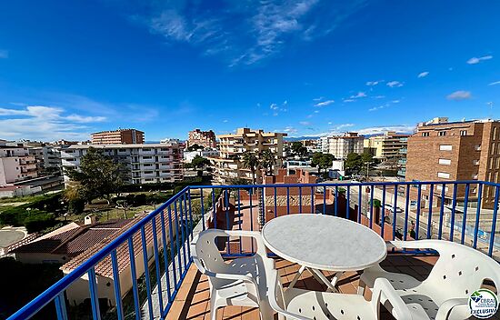 MAGNIFICENT 2 BEDROOM APARTMENT 400 METERS FROM THE BEACH