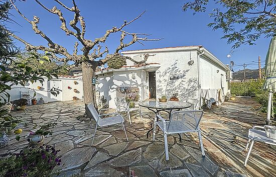 Magnificent detached house with 2 bedrooms and 2 bathrooms, in Mas Bosca - Roses