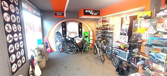 Bicycle rental and sales shop in a privileged location in Empuriabrava.