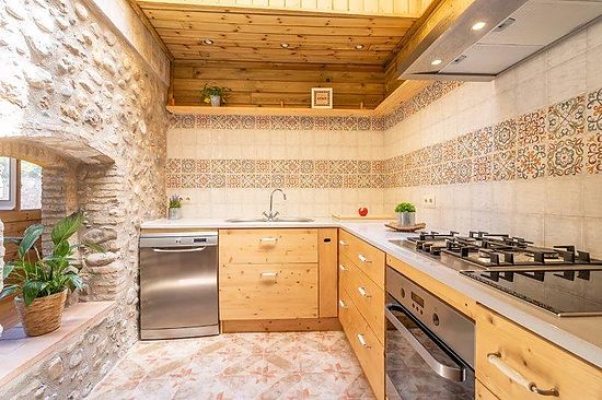  Alt Emporda Sant  Miquel de Fluvia, rustic house for rent, for 11 persons, private pool, sauna, par