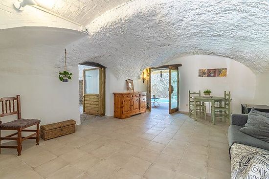 Alt Emporda, Sant Miquel de Fluvia, mas en location pour 11 personnes, piscine privée, parking, saun