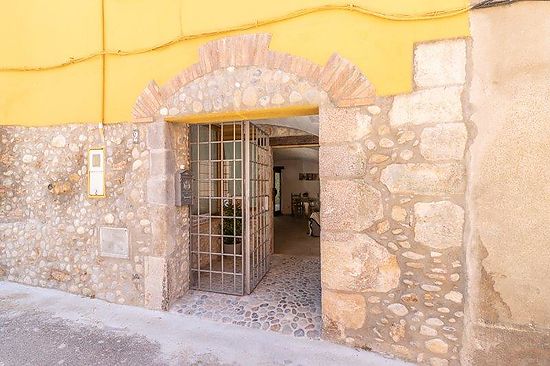  Alt Emporda Sant  Miquel de Fluvia, rustic house for rent, for 11 persons, private pool, sauna, par