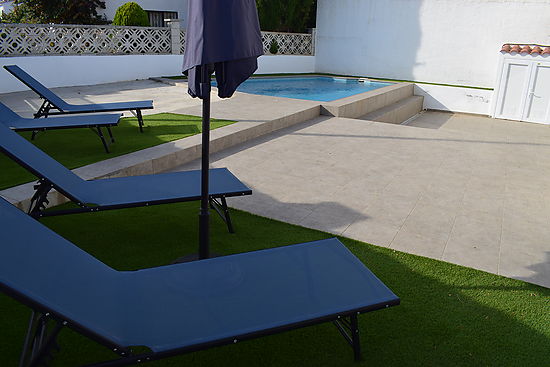 Beautiful modern house for rent in Empuriabrava, 2 bedrooms, ,private swimming pool, near the beach